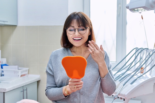 Reasons Why You Should Visit A Cosmetic Dentist
